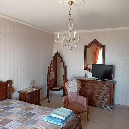 Apartment Sweet *